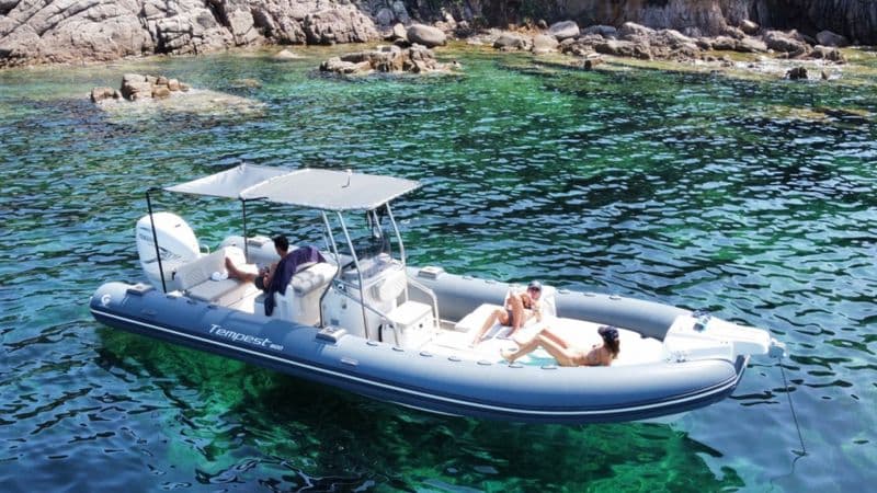 Billet Location de bateau - Capelli Tempest 900 Sun (Semi-rigid)