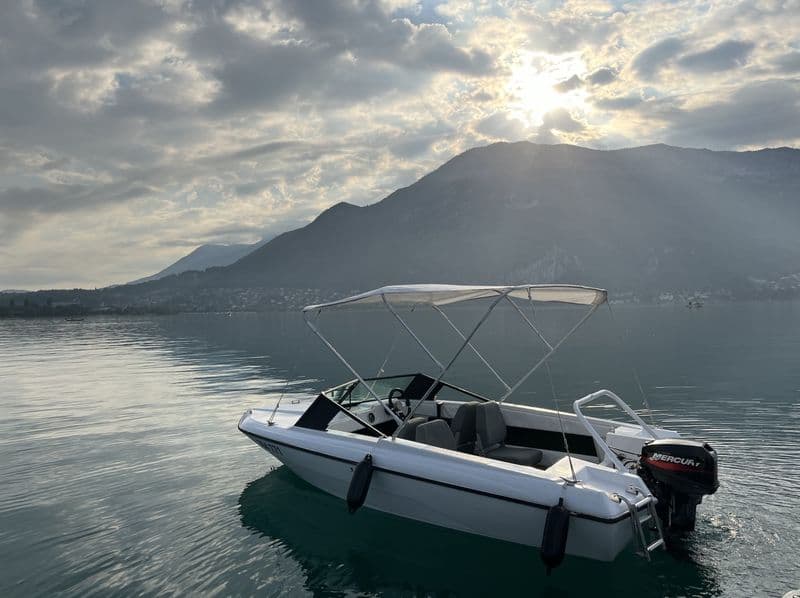 Billet Location de bateau - Glastron GT 225 (Motorboat)