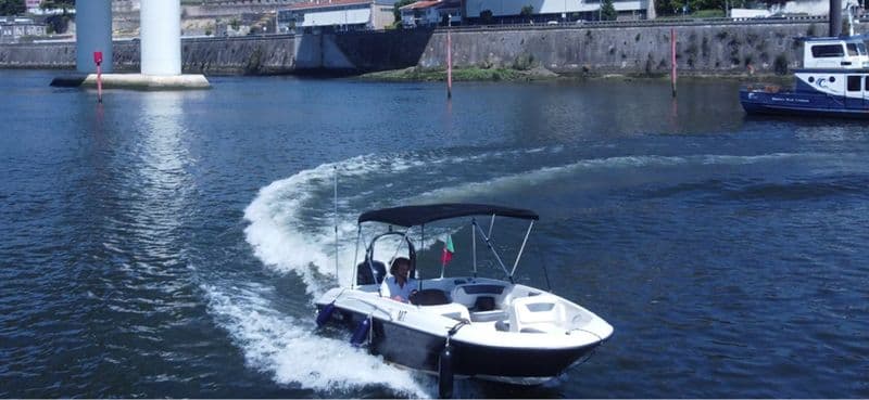 Billet Location de bateau - Bayliner 180 Element XL (Motorboat)