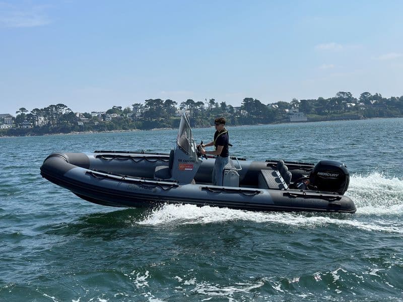 Billet Location de bateau - 3D Tender 650 Patrol (Semi-rigid)