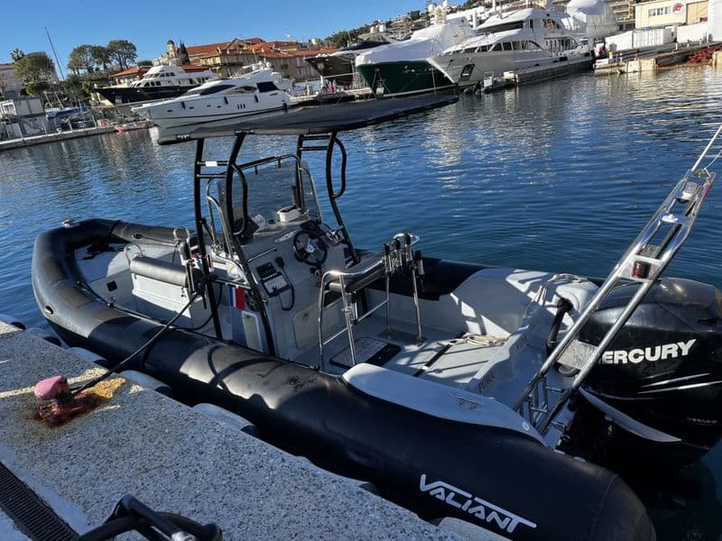 Billet Location de bateau - Valiant 760 Sport Fishing (Semi-rigid)
