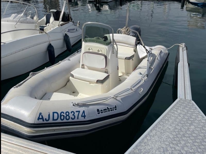 Billet Location de bateau - Bombard Explorer 500 (Semi-rigid)