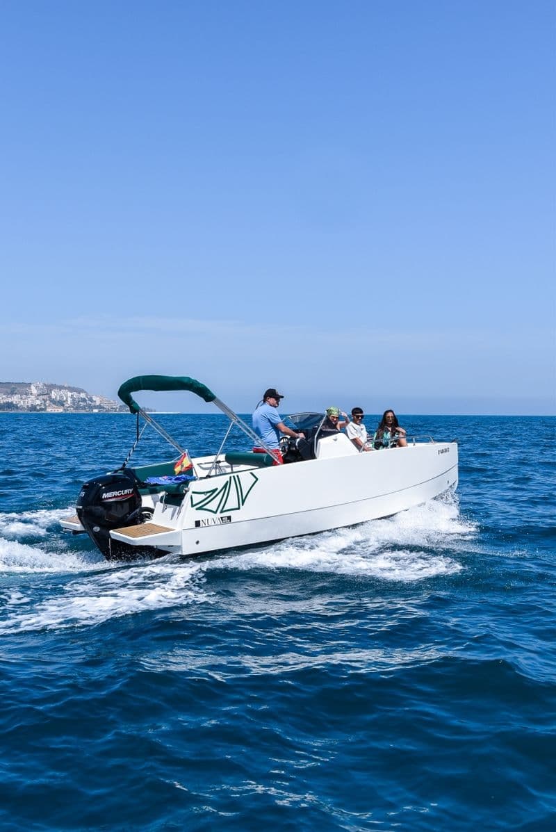 Billet Location de bateau - Nuva M6 Open (Motorboat)