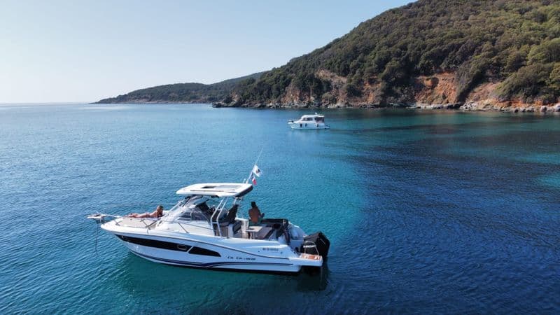 Billet Location de bateau - Jeanneau Cap Camarat 9.0 WA (Motorboat)