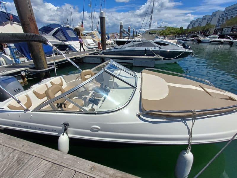 Billet Location de bateau - Bayliner Capri (Motorboat)