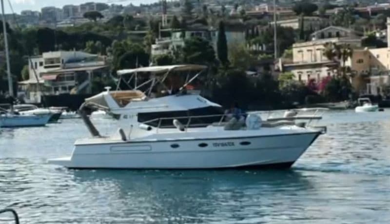 Billet Location de bateau - Azimut 37 Cabinato (Motorboat)