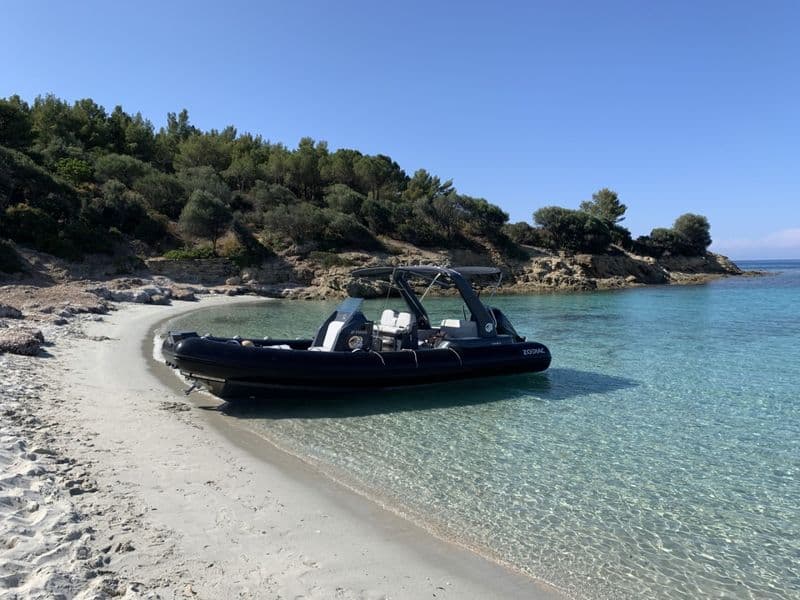 Billet Location de bateau - Zodiac Medline 7.5 (Semi-rigid)