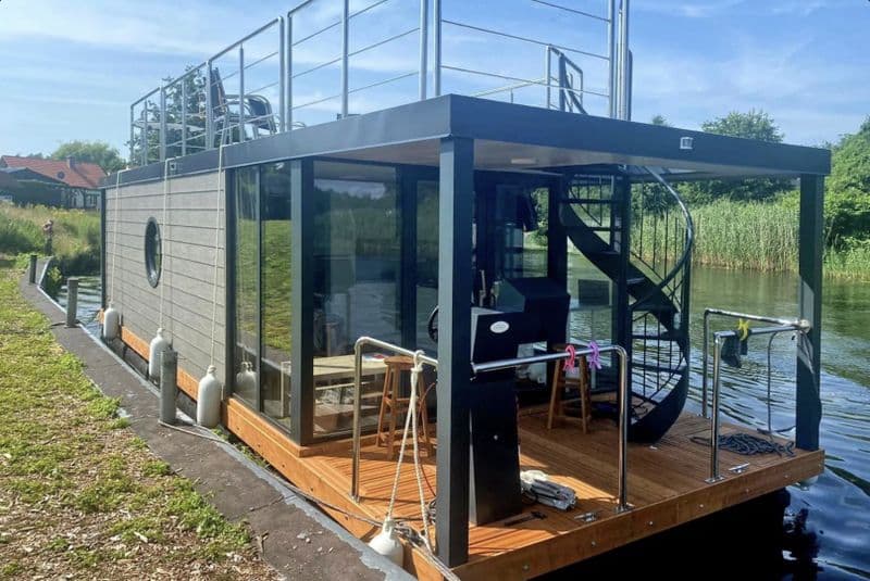 Billet Location de bateau - 1 Woodstream-Hausboot (Barge)