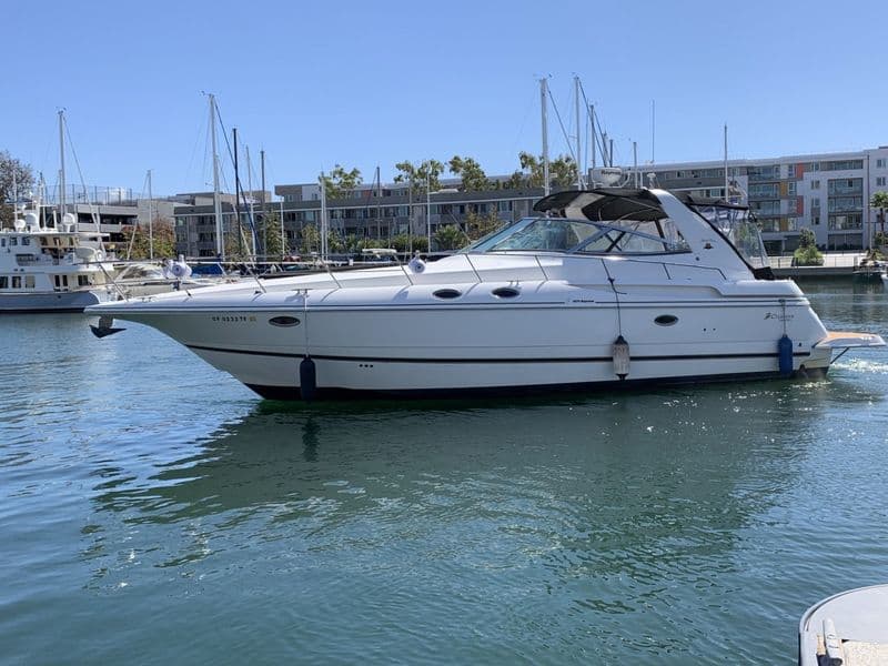 Billet Location de bateau - Cruisers Cruiser yacht 3870 express (Motorboat)