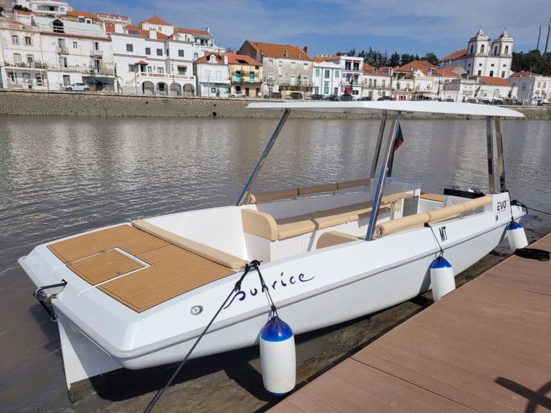 Billet Location de bateau - Sunconcept EVO-Lounge 7.0 (Sailboat)