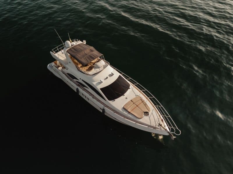 Billet Location de bateau - Azimut 62 (Yacht)