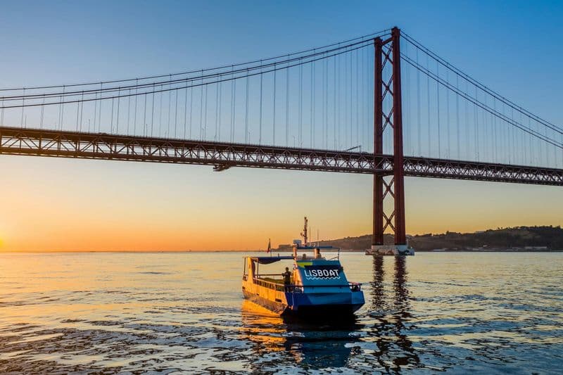 Billet Lisbonne : Croisière fluviale d'une heure et demie au coucher du soleil par Lisboat