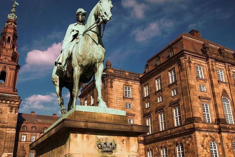 Billet Copenhague : Le meurtre du palais de Christiansborg - Chasse au mystère autoguidée