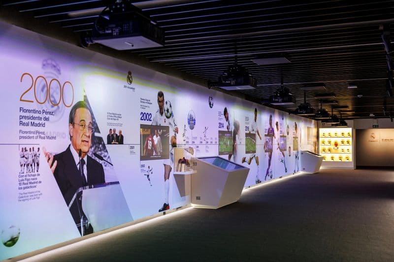 Billet Stade Santiago Bernabéu et Musée du Real Madrid : Entrée rapide + visite guidée