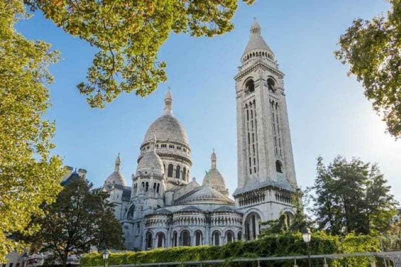 Billet Visite guidée de Montmartre avec vue sur l'église et la ville du Sacré Cœur