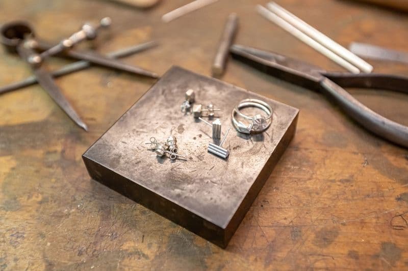 Billet Atelier - Créez vos boucles d'oreilles en argent