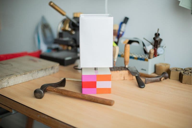 Billet Atelier - Réalisez votre lampe en marqueterie de cuir