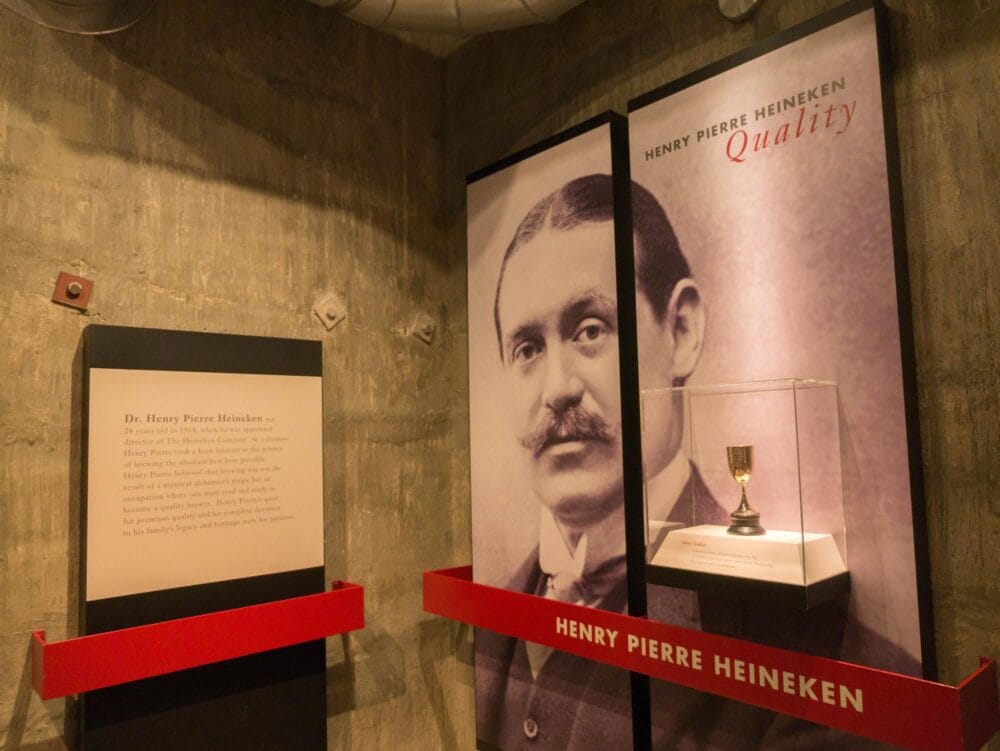 La salle immersive de la Heineken Experience