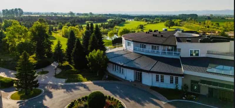 Billet Depuis Sofia : excursion de luxe d'une journée golf et spa