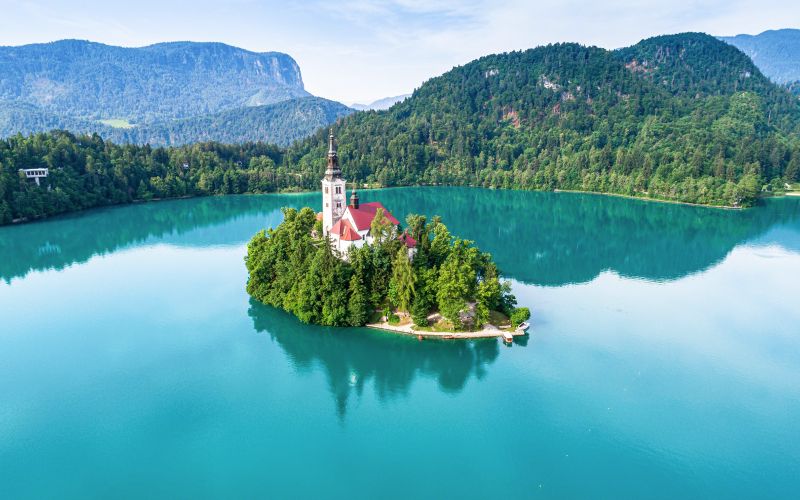 Billet À partir de Ljubljana : Visite du lac de Bled, de la grotte de Postojna et du château de Predjama