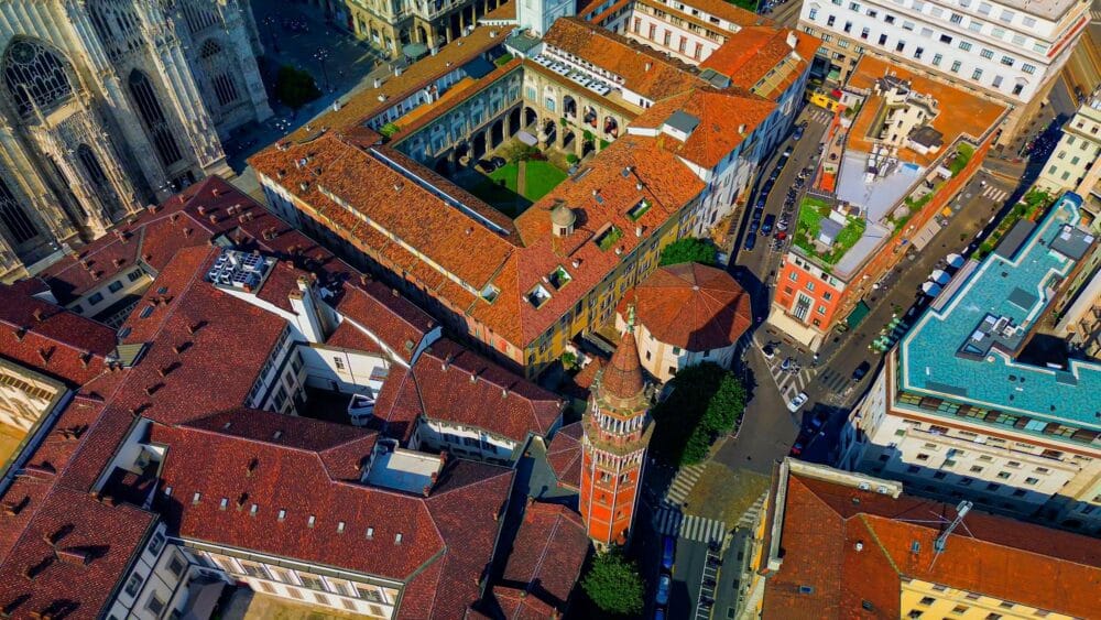 Vue aérienne sur l’église San Gottardo in Corte