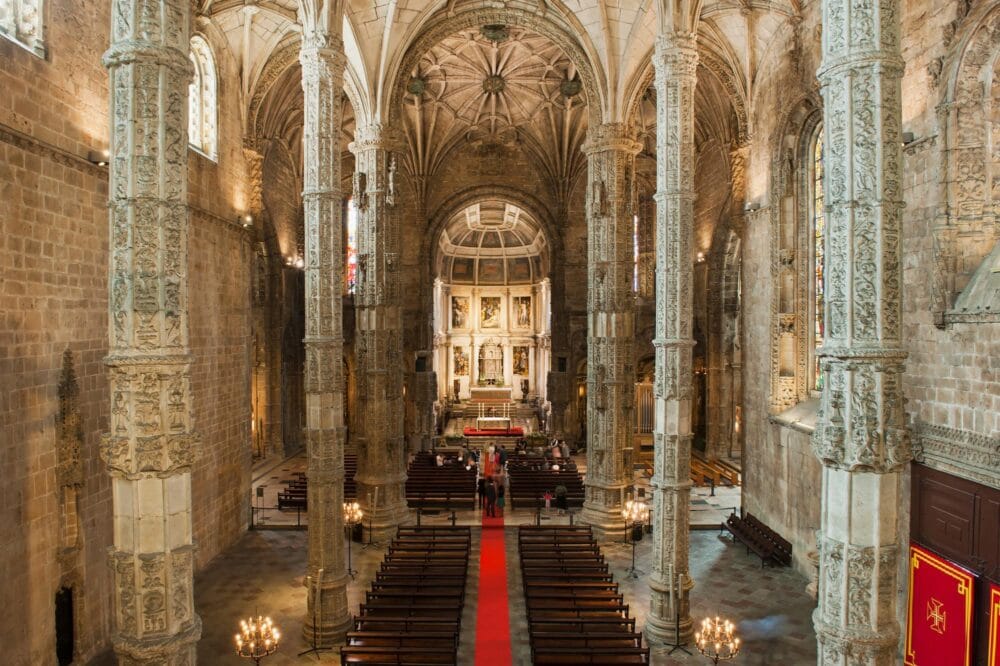 Intérieur de l'église Santa Maria de Belém à Lisbonne