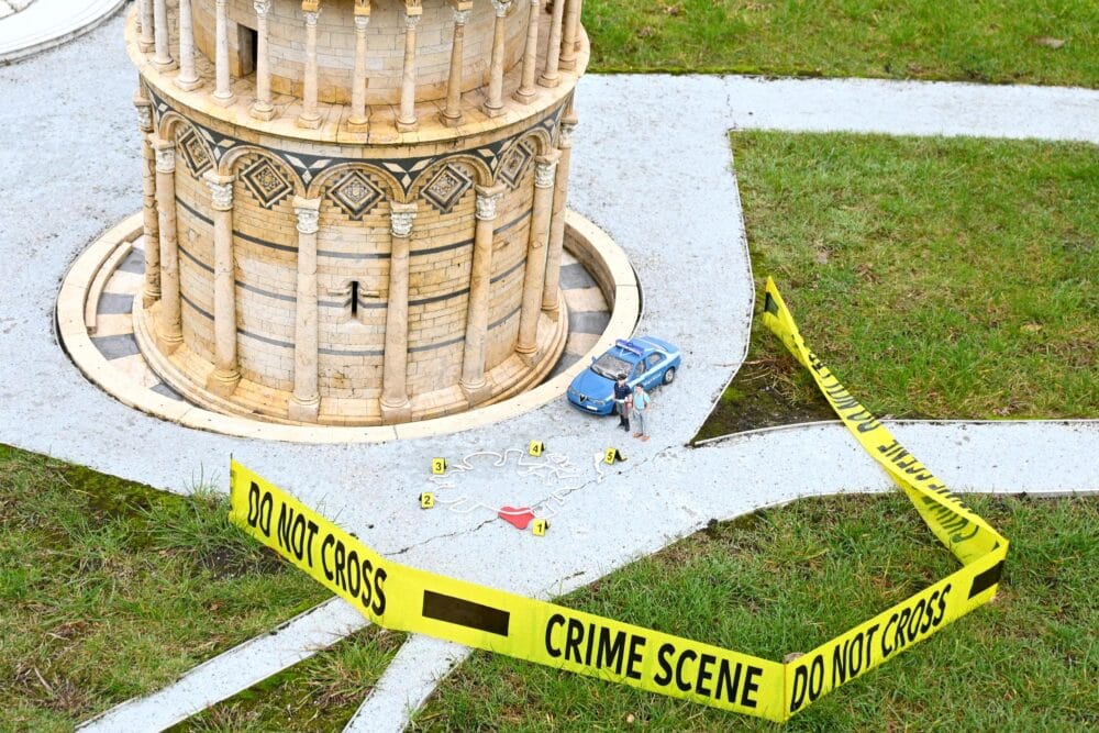 Scène de crime, Tour de Pise miniature, Mini-Europe à Bruxelles